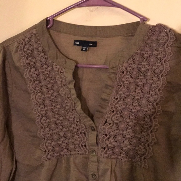 Bohemian or boho style Gap shirt - Picture 2 of 7